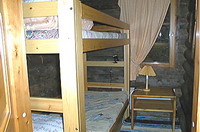 Спальня с двухьярусной кроватью